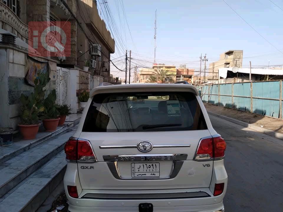 تۆیۆتا لاند کروزەر